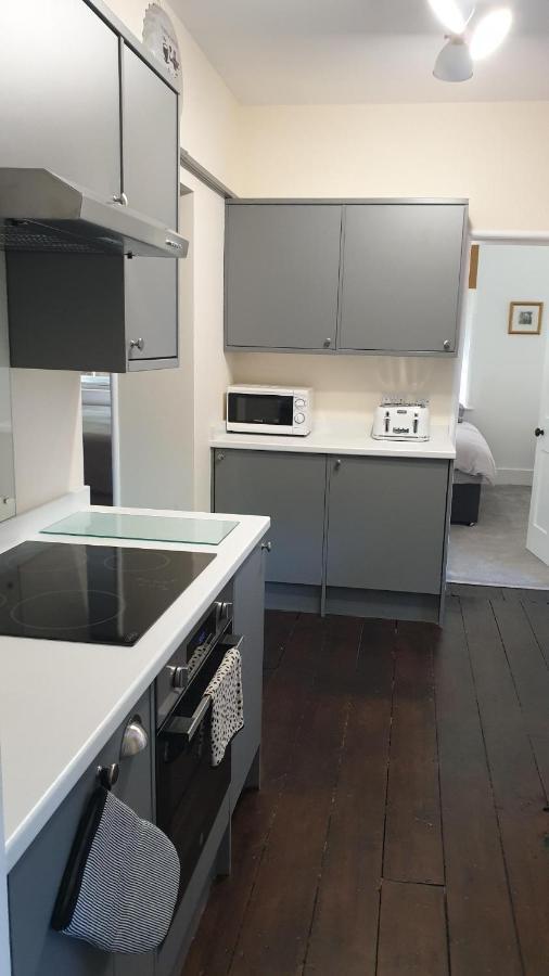 Beautiful Garden Apartment In Leafy St Leonards 5 Mins To Beach Exteriör bild
