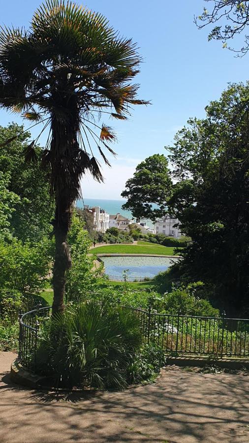 Beautiful Garden Apartment In Leafy St Leonards 5 Mins To Beach Exteriör bild